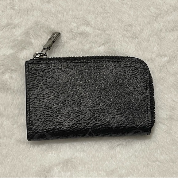 SOLD-Louis Vuitton Coin Purse - Picture 3 of 13
